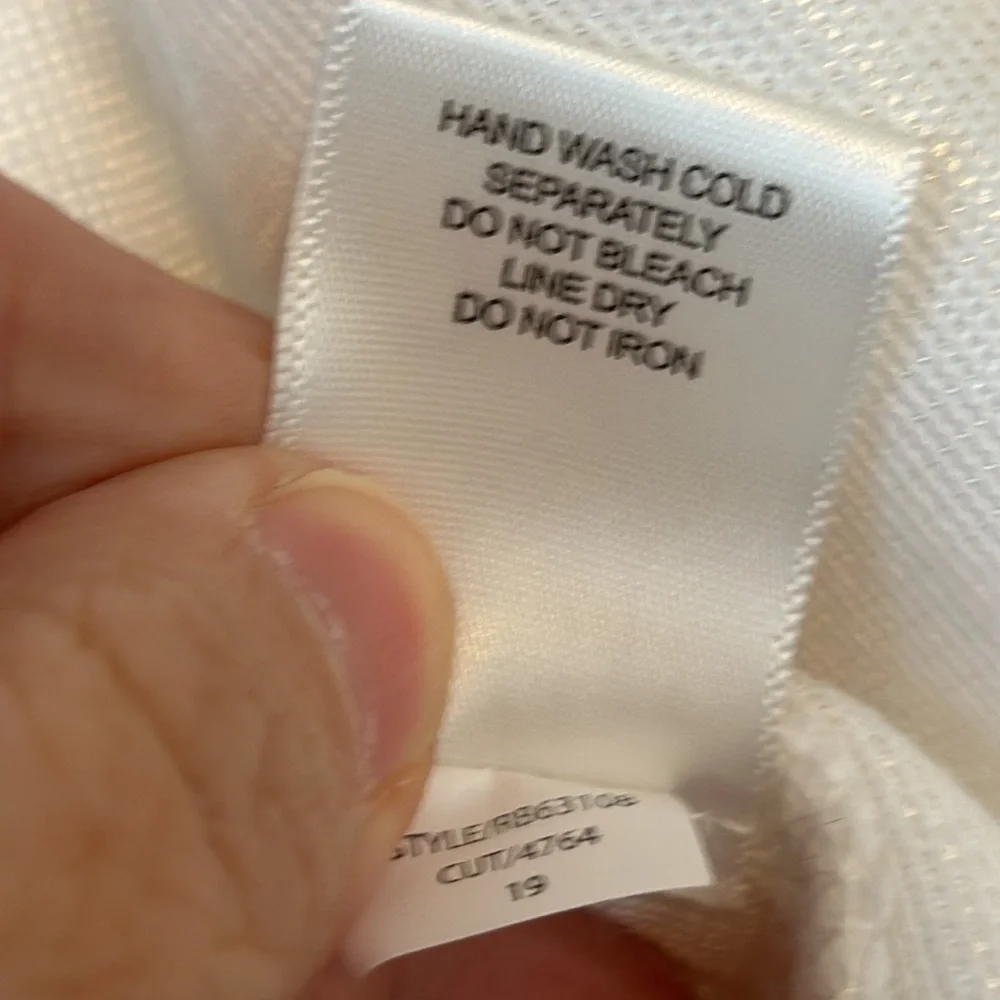 🤍PURE WHITE “SIGNATURE BY ROBBIE BEE” size small beautiful CROP JACKET!! - Picture 8 of 8